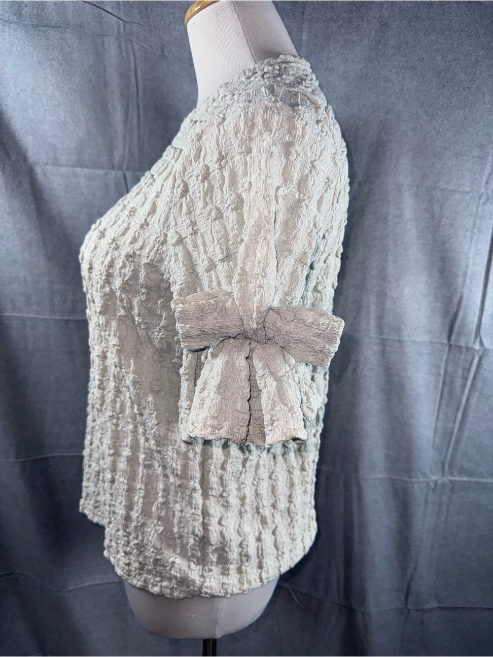 2567-Daze Textured Grey Short-Sleeve Ruffle Top - Picture 2 of 4